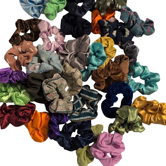 Accessories - 34pc Assorted Colorful Scrunchies Set
